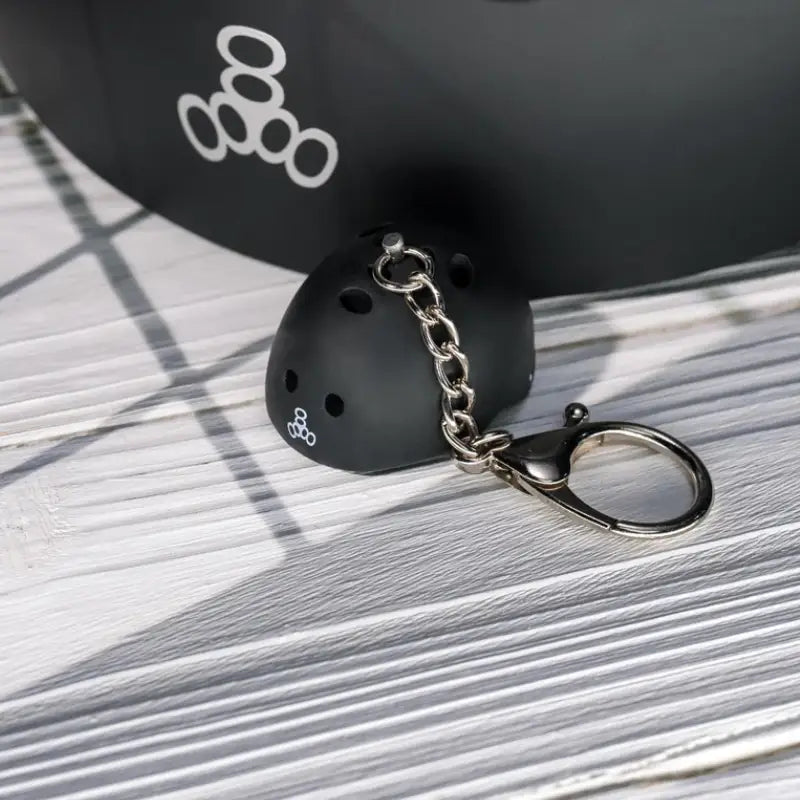 Mini llaveros de Triple Eight - Casco Negro - llaveros